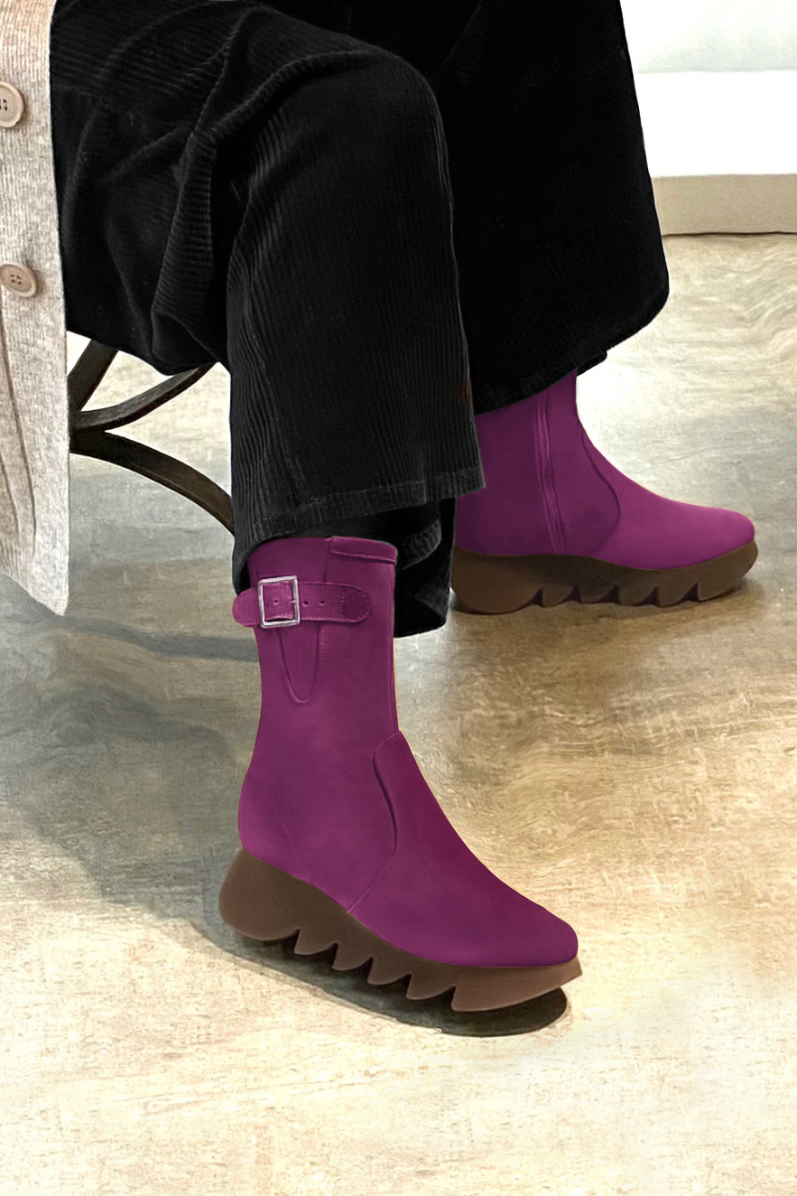 Mulberry purple women's ankle boots with a zip on the inside. Round toe. Low rubber soles. Worn view - Florence KOOIJMAN